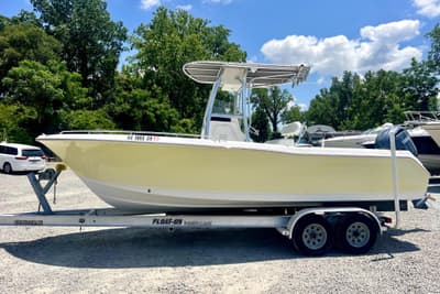 BOATZON | Sea Hunt Triton 220 2007