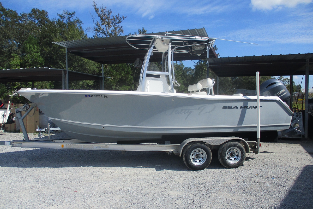 2015 Sea Hunt Triton 225 - Sold Boat