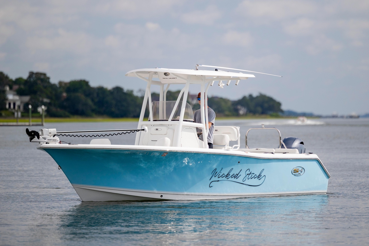 2016 Sea Hunt Ultra 225 - Sold Boat