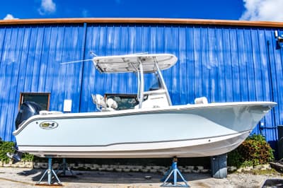 BOATZON | Sea Hunt Ultra 229 2026