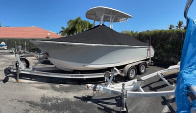 BOATZON | Sea Hunt Ultra 234 CC 2022
