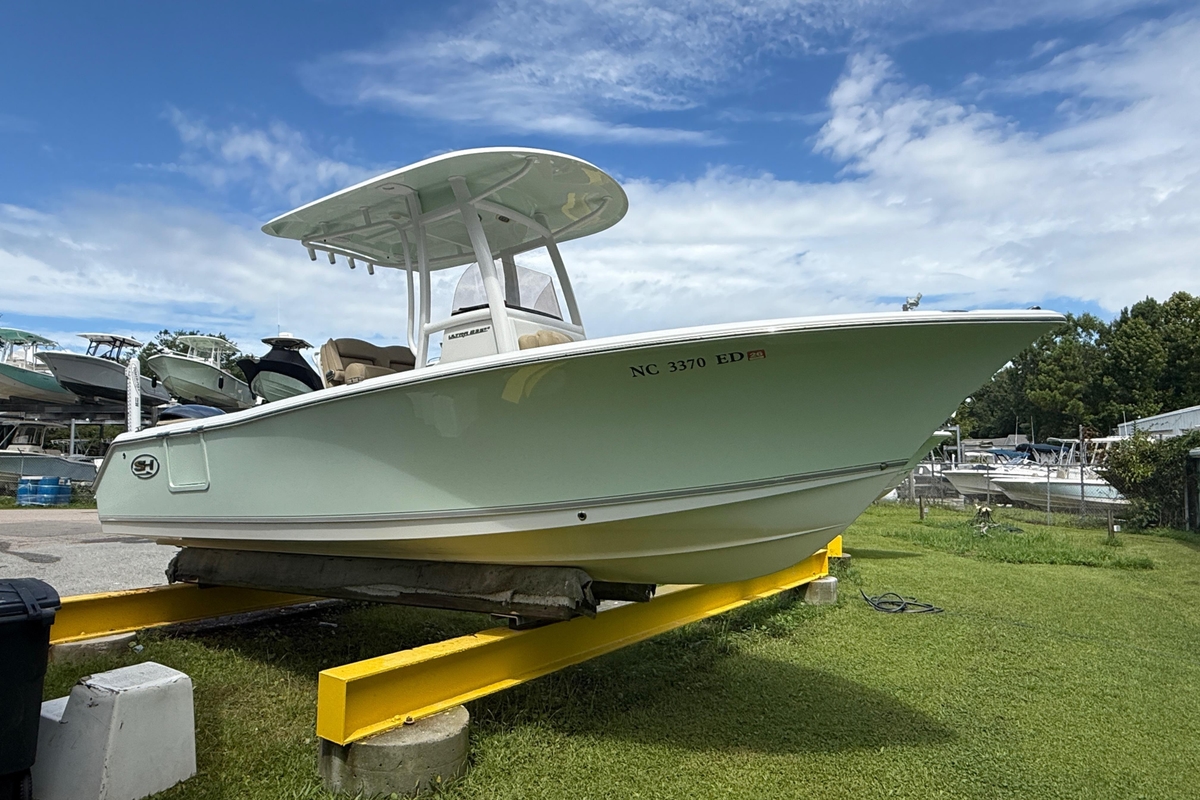 2016 Sea Hunt Ultra 235 SE - Sold Boat