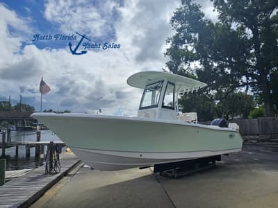 BOATZON | Sea Hunt Ultra 235 SE 2025