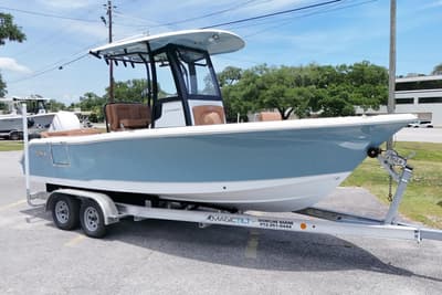 BOATZON | Sea Hunt Ultra 235 SE 2027
