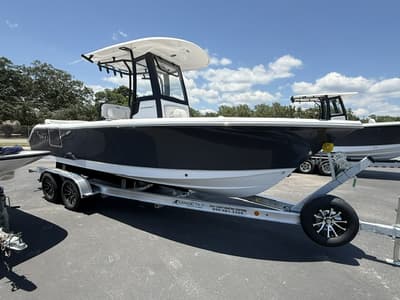 BOATZON | Sea Hunt Ultra 235 SE 2027