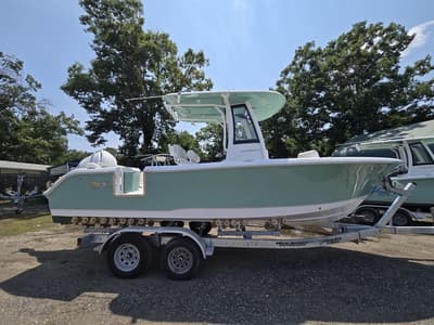 BOATZON | Sea Hunt Ultra 235SE 2027