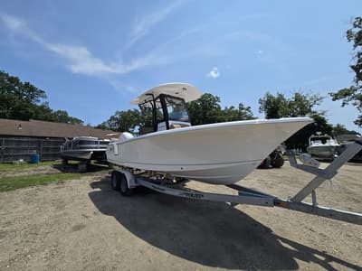 BOATZON | Sea Hunt Ultra 235SE 2027