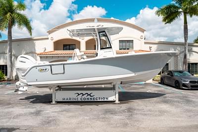 BOATZON | Sea Hunt Ultra 239 SE 2025