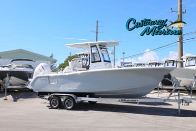 BOATZON | Sea Hunt Ultra 239 SE 2026
