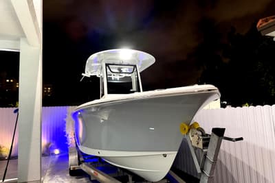 BOATZON | Sea Hunt Ultra 239SE 2024