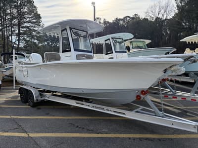 BOATZON | Sea Hunt Ultra 245 SE 2026