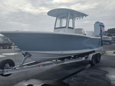 BOATZON | Sea Hunt ULTRA 245 SE 2027