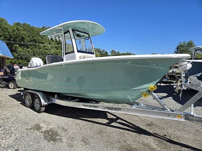 BOATZON | Sea Hunt Ultra 245SE 2027