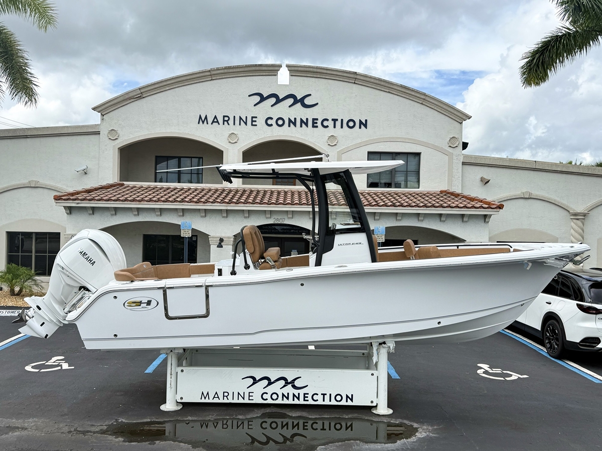 2027 Sea Hunt Ultra 245SE - Sold Boat