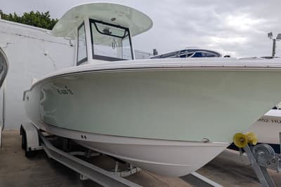 BOATZON | Sea Hunt Ultra 255 SE 2022