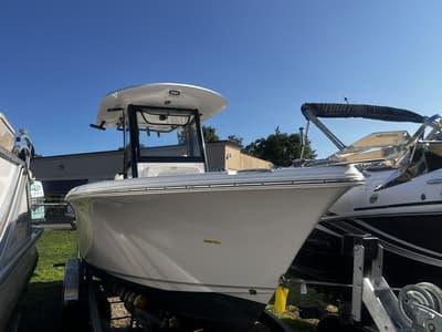 BOATZON | Sea Hunt Ultra 255 SE 2023