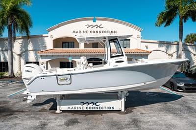 BOATZON | Sea Hunt Ultra 255 SE 2025