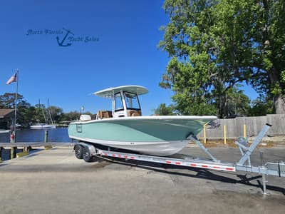 BOATZON | Sea Hunt Ultra 255 SE 2026