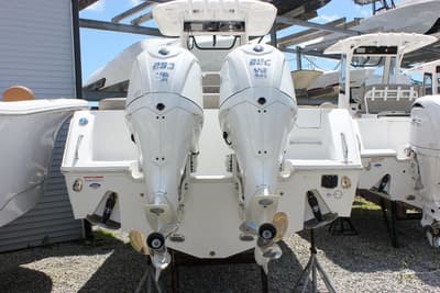 BOATZON | Sea Hunt Ultra 275 Coffin Box 2027
