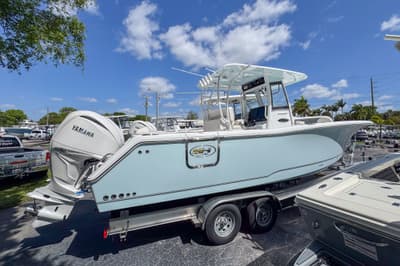 BOATZON | Sea Hunt Ultra 285 FS 2026