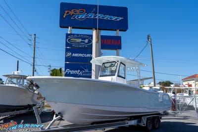 BOATZON | Sea Hunt Ultra 285CB 2026