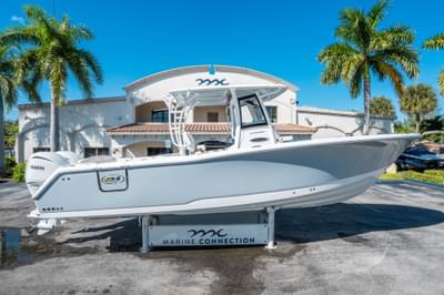 BOATZON | Sea Hunt ULTRA 305 CB 2026