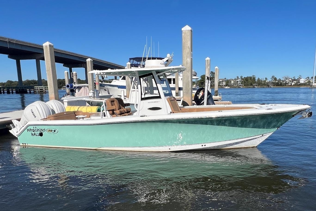 2023 Sea Hunt Ultra 305 SE - Sold Boat