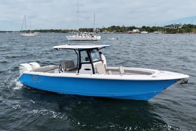 BOATZON | Sea Hunt Ultra 305 SE 2024