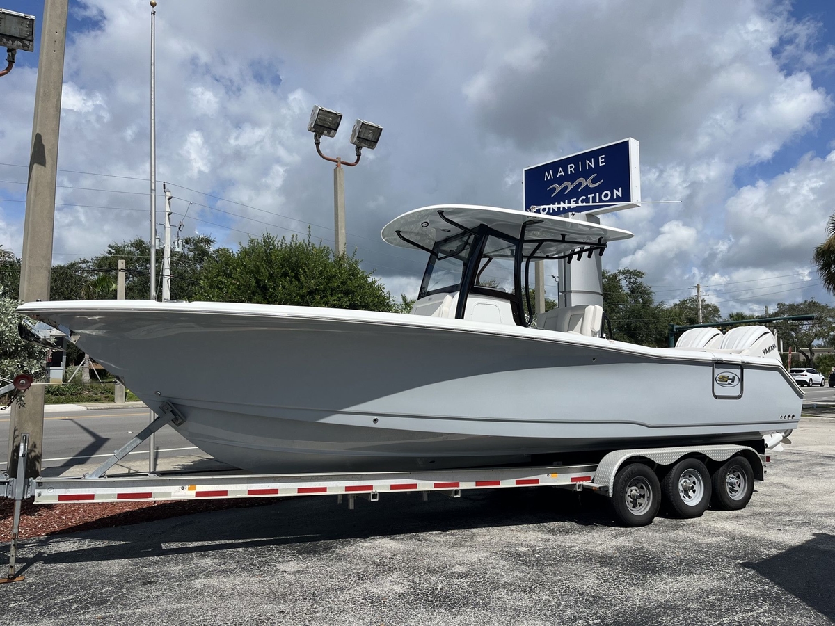2025 Sea Hunt Ultra 305 SE - Sold Boat