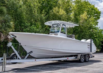 BOATZON | Sea Hunt Ultra 305 SE 2026