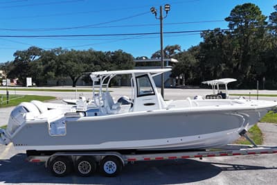 BOATZON | Sea Hunt Ultra 305SE 2027