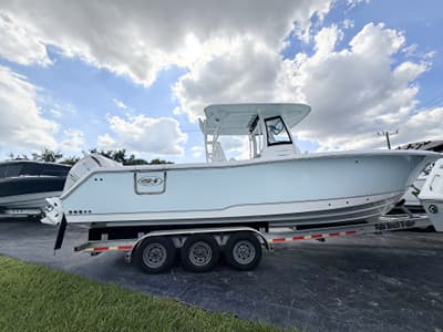 BOATZON | Sea Hunt Ultra 305SE 2027