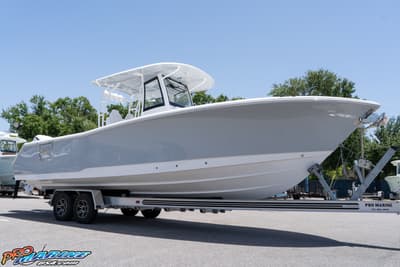 BOATZON | Sea Hunt Ultra 305SE 2027