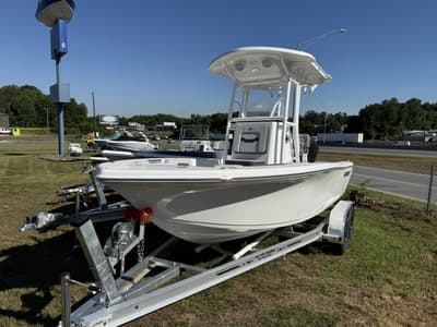 BOATZON | Sea Pro 202 Center Console 2026