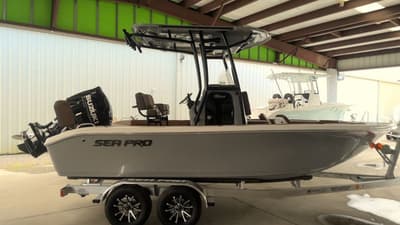 BOATZON | Sea Pro 202 Center Console 2027