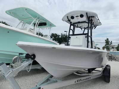 BOATZON | Sea Pro 210 Bay 2027