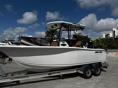 BOATZON | Sea Pro 222 Center Console 2025