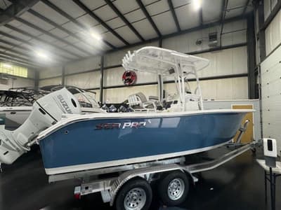 BOATZON | Sea Pro 222 Center Console 2025