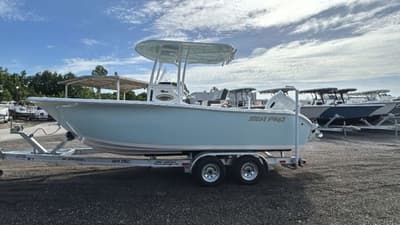 BOATZON | Sea Pro 222 Center Console 2025
