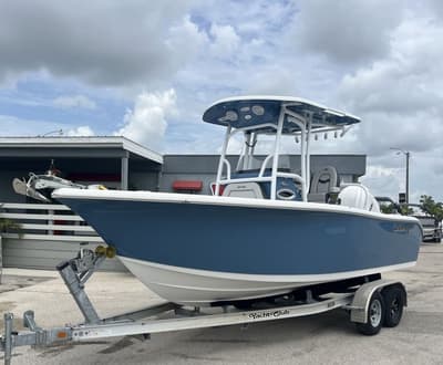 BOATZON | Sea Pro 222 Center Console 2027