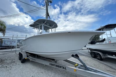 BOATZON | Sea Pro 239 Center Console 2022