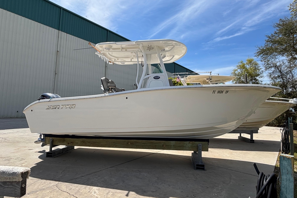 2023 Sea Pro 239 Deep V CC - Sold Boat