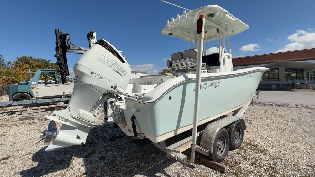 2021 Sea Pro 239 DLX - Sold Boat