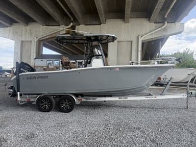 BOATZON | Sea Pro 242 239CC DELUXE NOW THE 242 2023