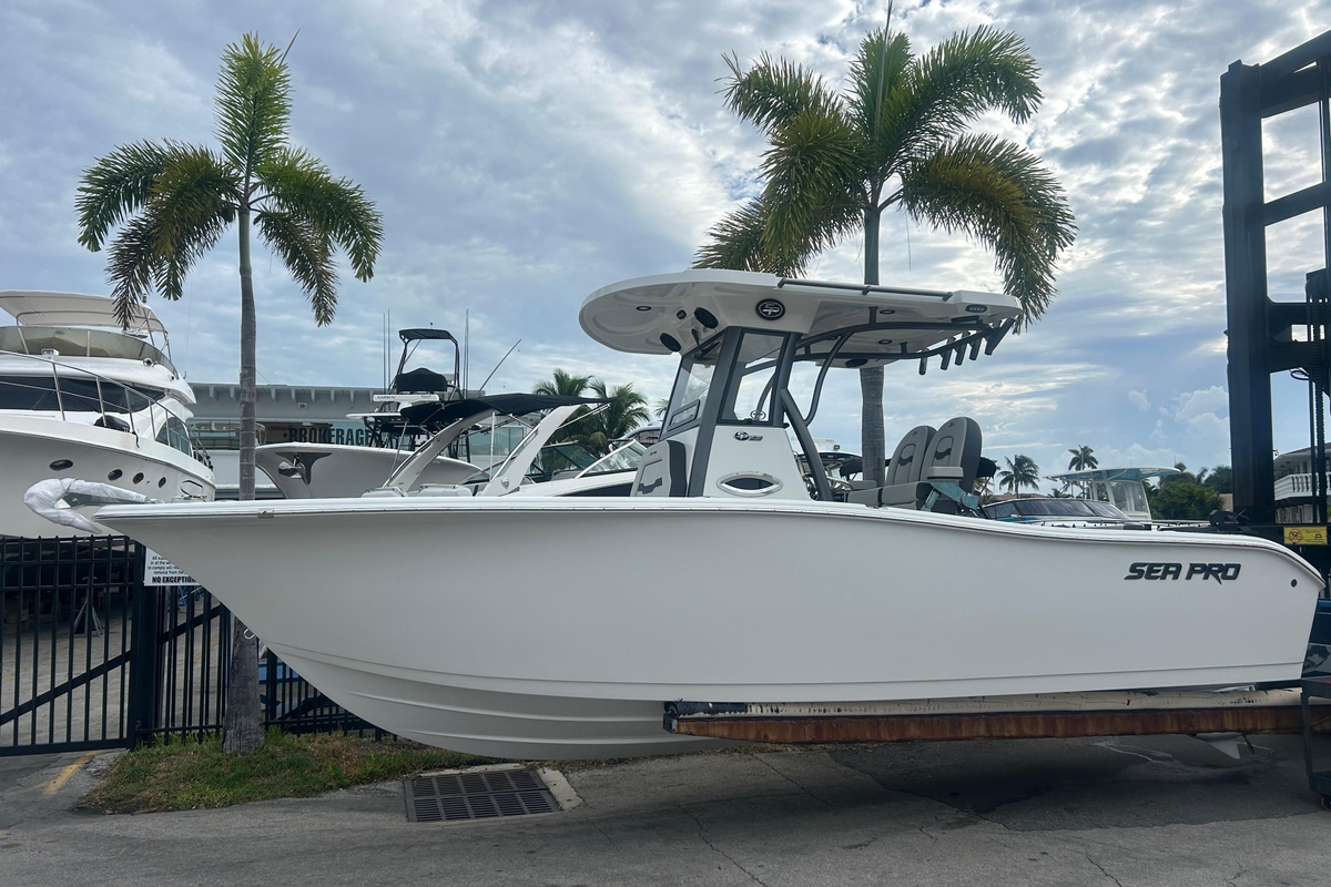 2026 Sea Pro 242 Center Console - Sold Boat