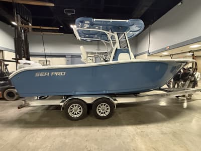 BOATZON | Sea Pro 242 DLX 2026