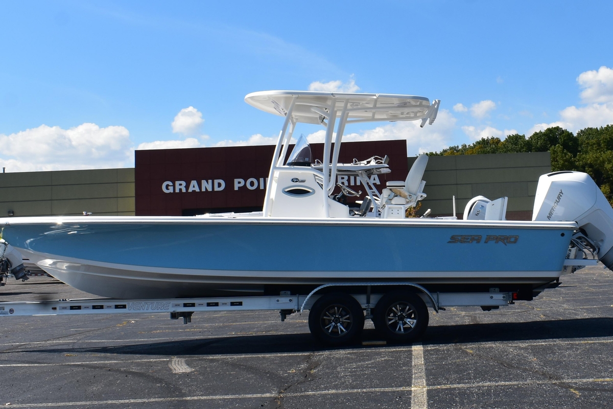 2025 Sea Pro 250 Bay - Sold Boat