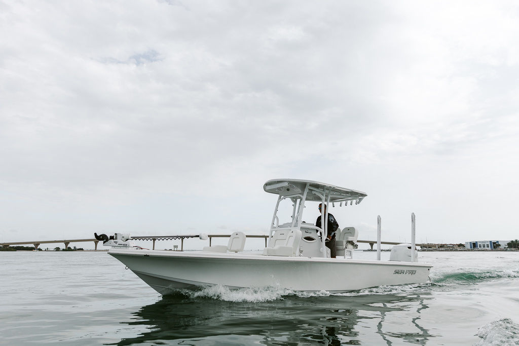 2026 Sea Pro 250 DLX Bay - Sold Boat