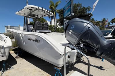 BOATZON | Sea Pro 262 DLX 2026