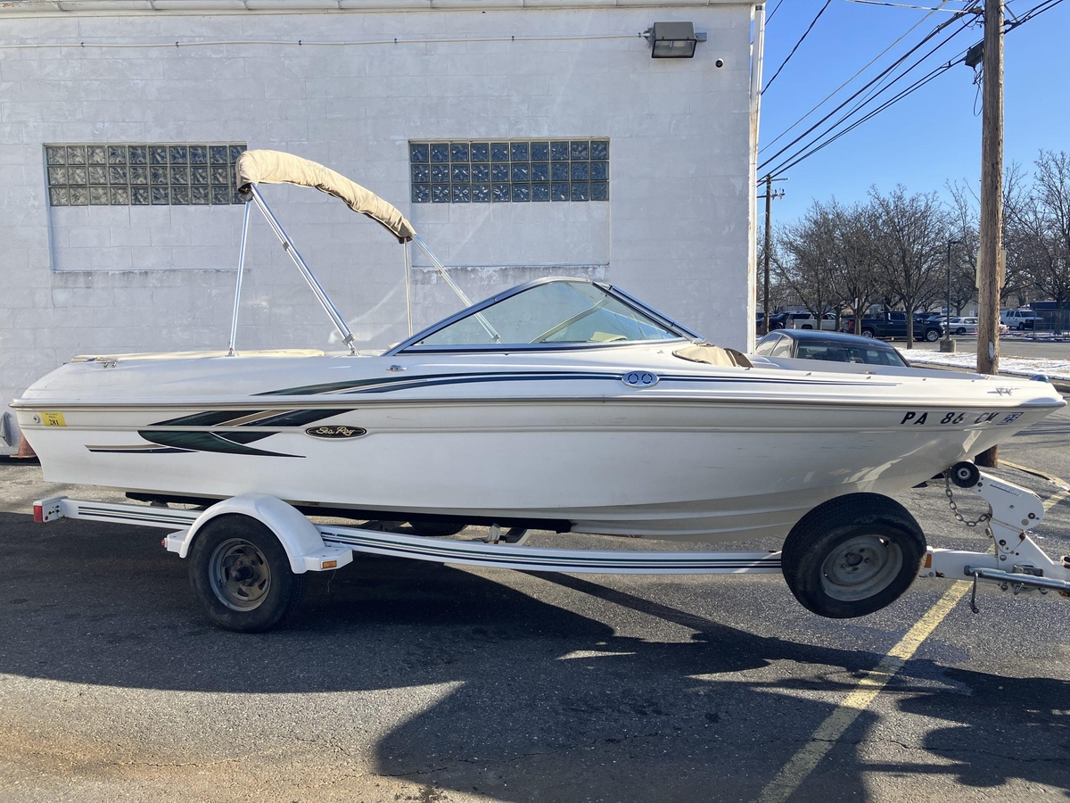 2001 Sea Ray 180 Bow Rider - Sold Boat